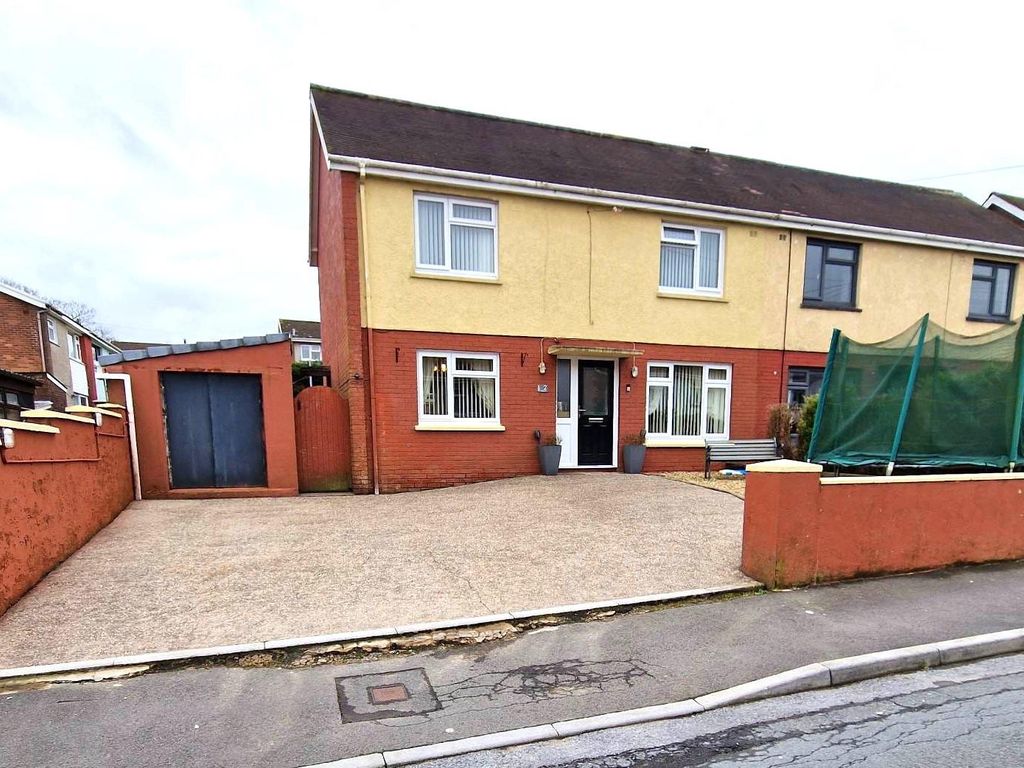 3 bed semidetached house for sale in Tir Becca, Tumble, Llanelli SA14