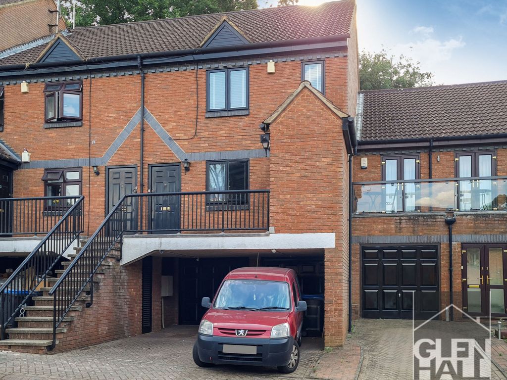 2 bed flat for sale in Walker Close, Arnos Grove, London N11 Zoopla