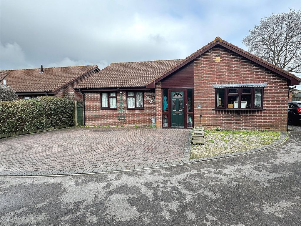 2 bed bungalow for sale in Glenelg, Fareham, Hampshire PO15, £400,000