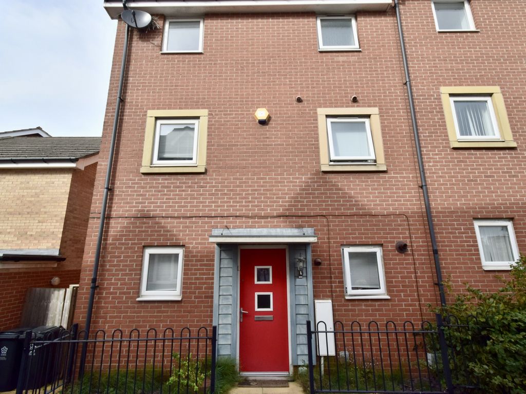 2 bed town house for sale in Onyx Crescent, Thurmaston, Leicester LE4