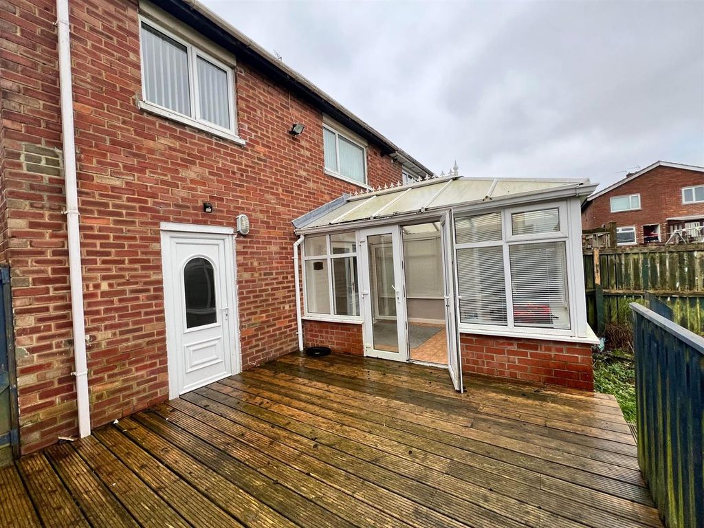3 bed semidetached house for sale in Herton Close, Peterlee SR8, £