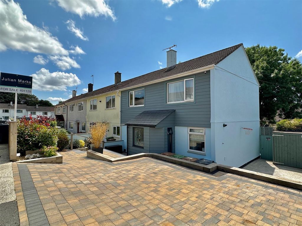 3 bed end terrace house for sale in Macaulay Crescent, Plymouth PL5