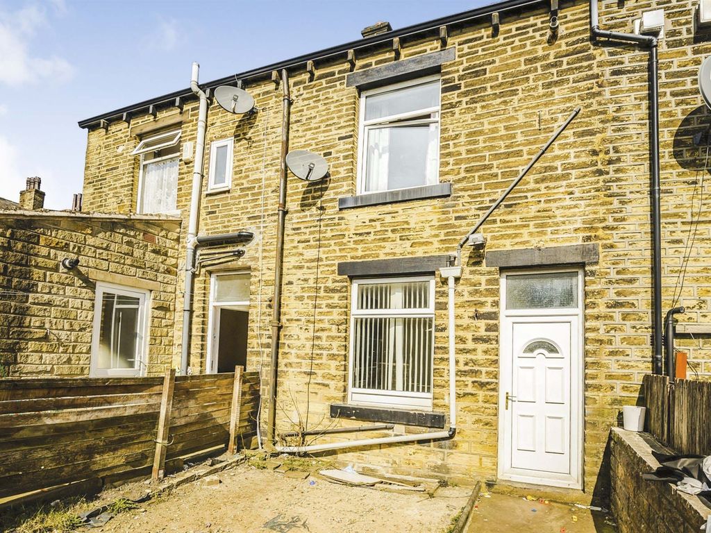 2 bed terraced house for sale in Albert Road, Halifax HX2 Zoopla