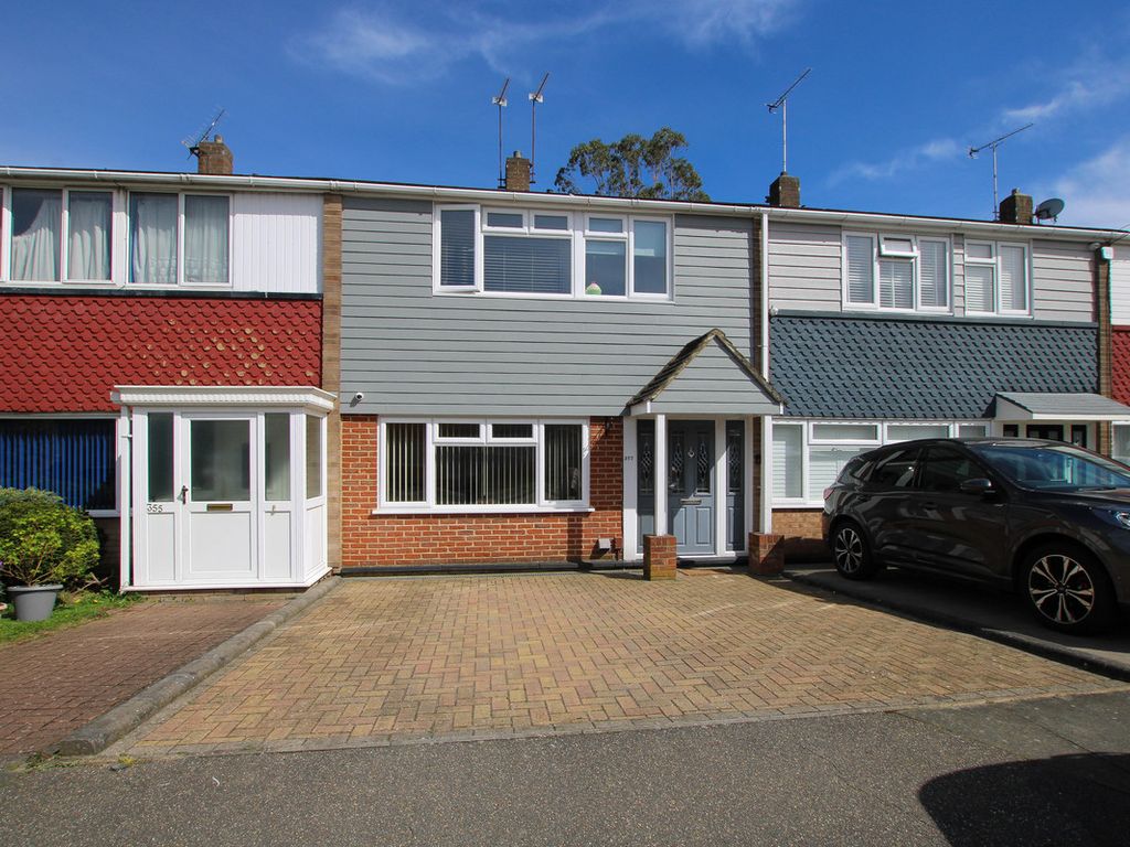 3 bed terraced house for sale in Great Knightleys, Basildon SS15, £