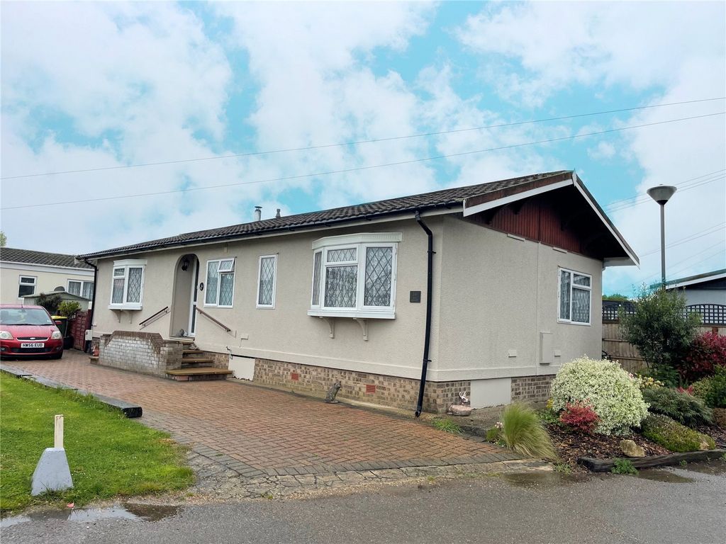 3 bed mobile/park home for sale in New Square, The Dome Village