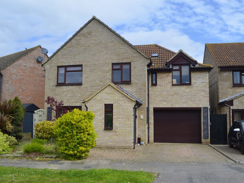 4 bed detached house for sale in Thomas Avenue, Trimley St. Mary