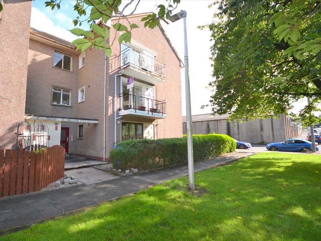 3 bed flat for sale in Farie Street, Rutherglen, Glasgow G73, £75,000