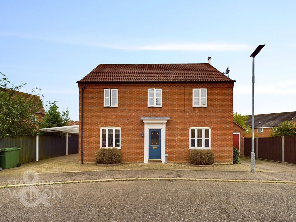 4 bed detached house for sale in Fritillary Drive, Wymondham NR18, £