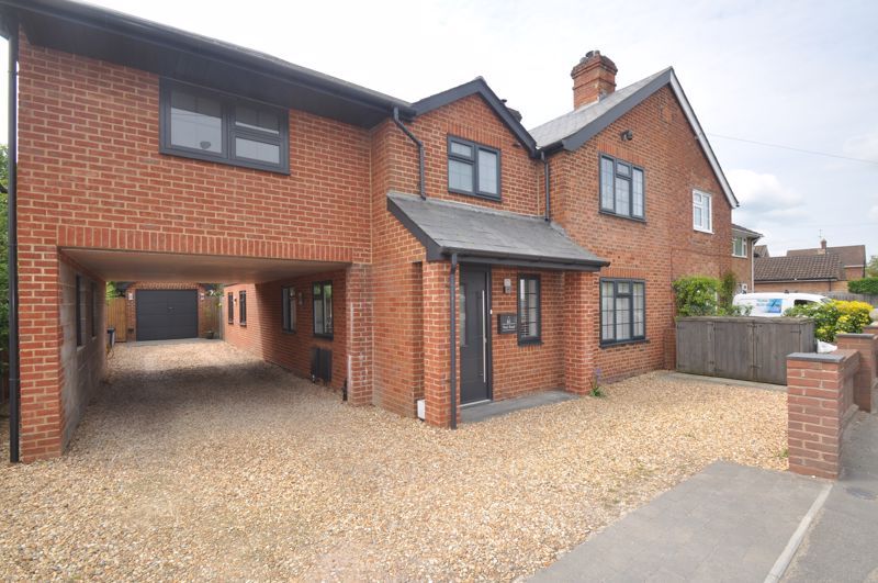 4 bed semidetached house for sale in Fleet Road, Farnborough GU14 Zoopla