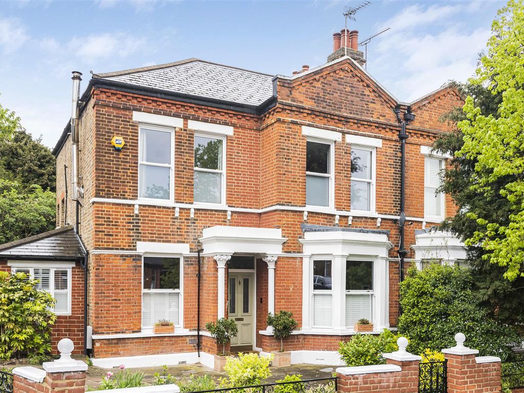 5 Bed Property For Sale In Station Road, London N21, £1,300,000 - Zoopla