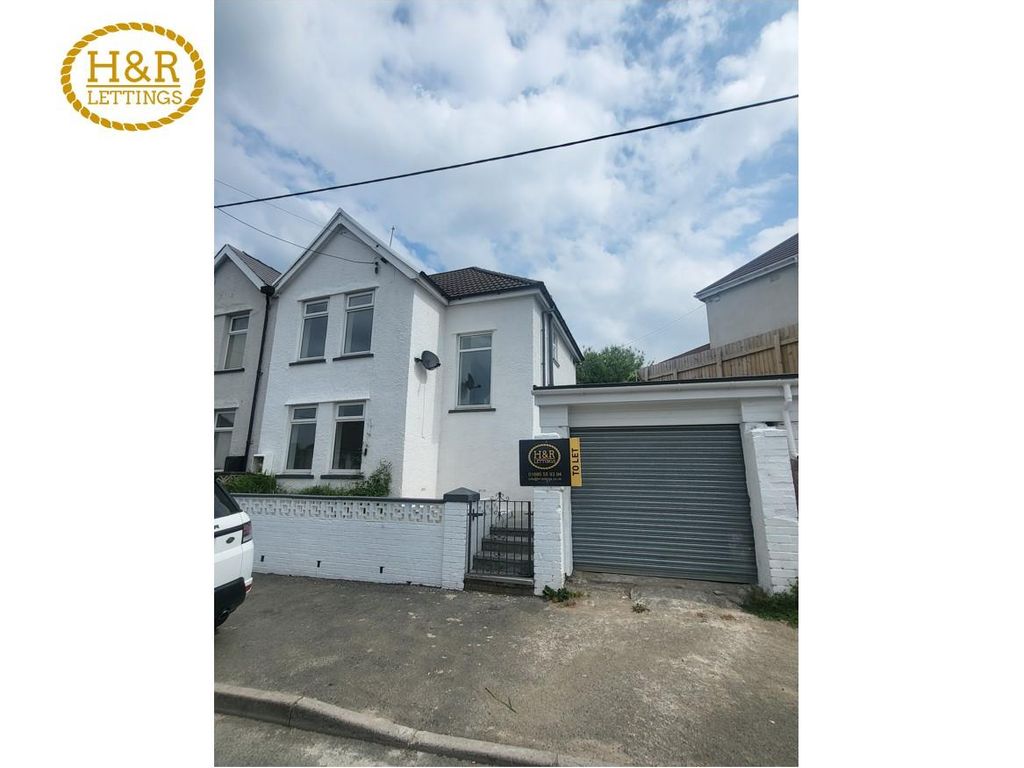 3 bed semidetached house to rent in Fifth Avenue, Galon Uchaf, Merthyr