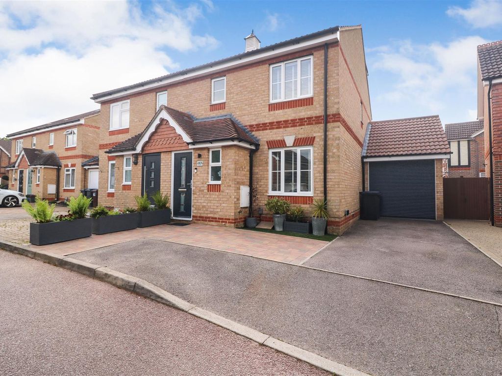 3 bed semidetached house for sale in Ridgeways, Church Langley, Harlow