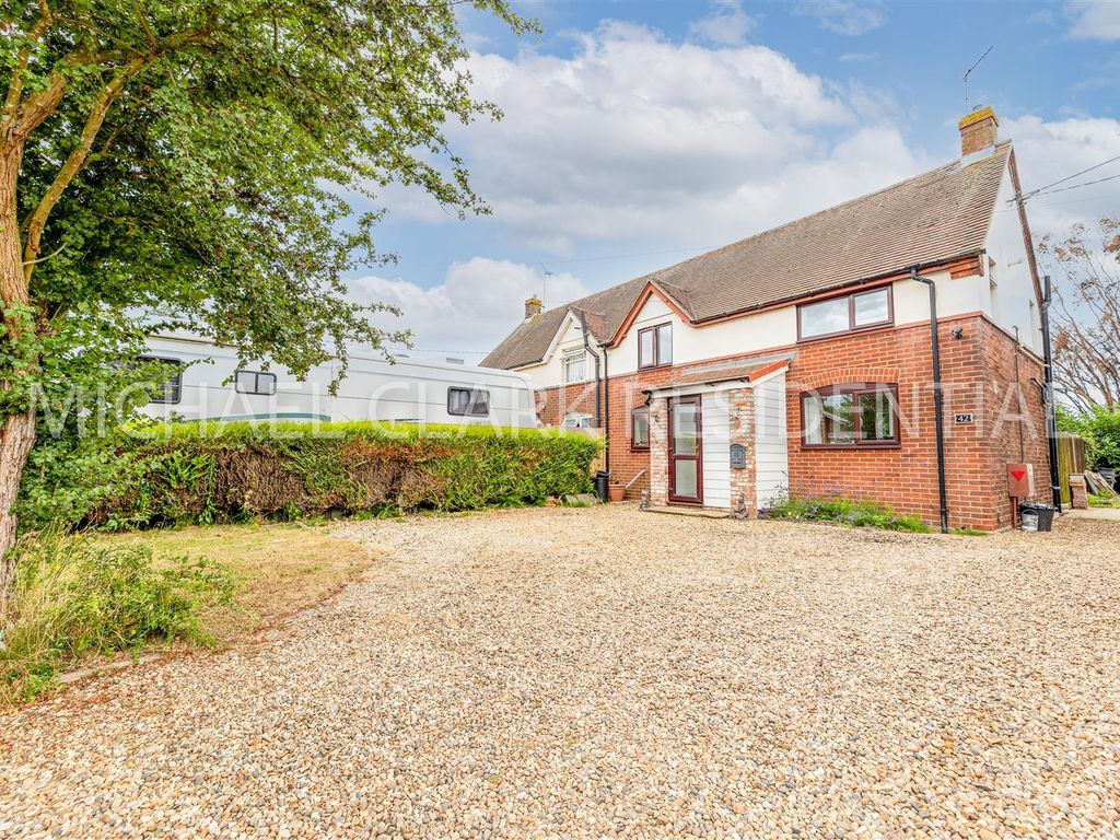 2 bed property for sale in Harwich Road, Little Oakley, Harwich CO12