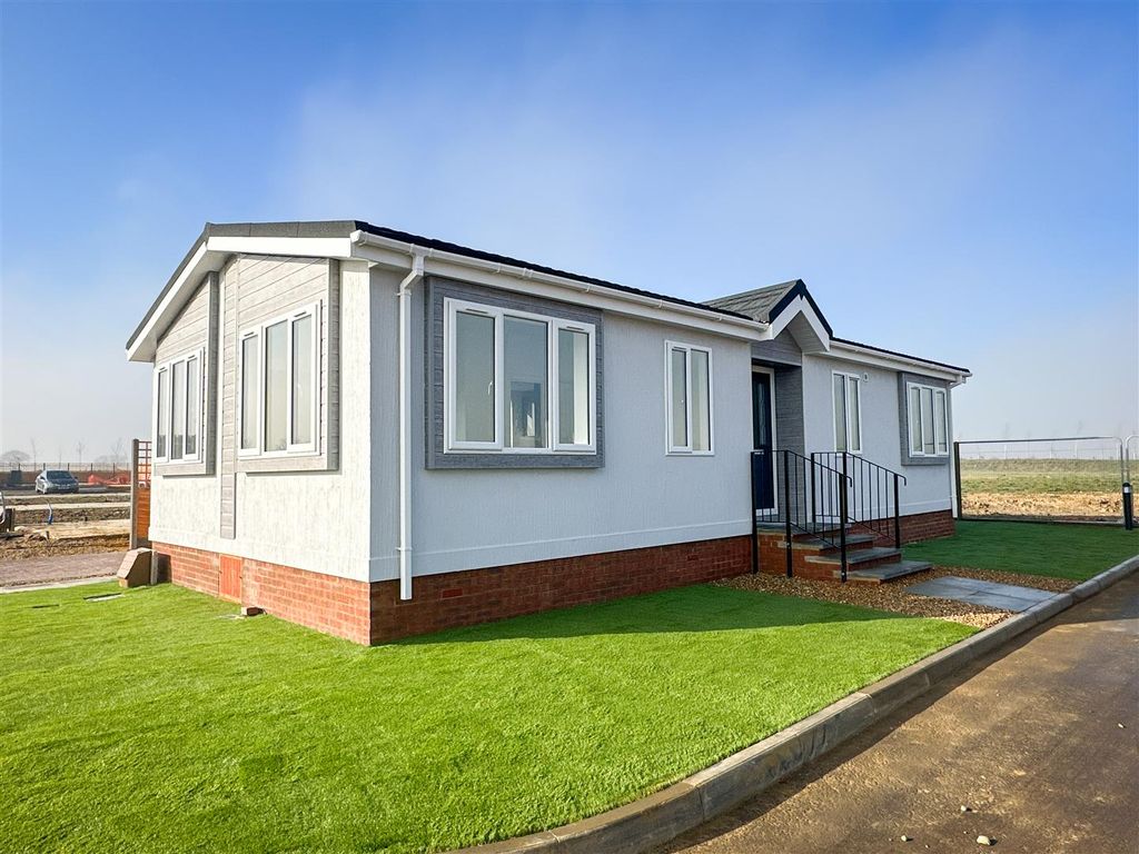 New home, 2 bed mobile/park home for sale in Sandpiper Gardens