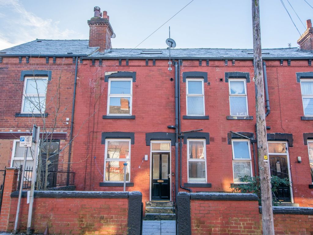 2 bed terraced house for sale in Ashton Mount, Harehills, Leeds LS8, £