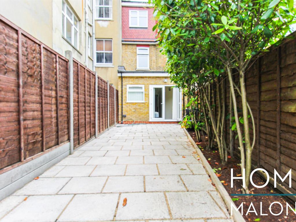 3 bed flat to rent in Caledonian Road, London N7 Zoopla