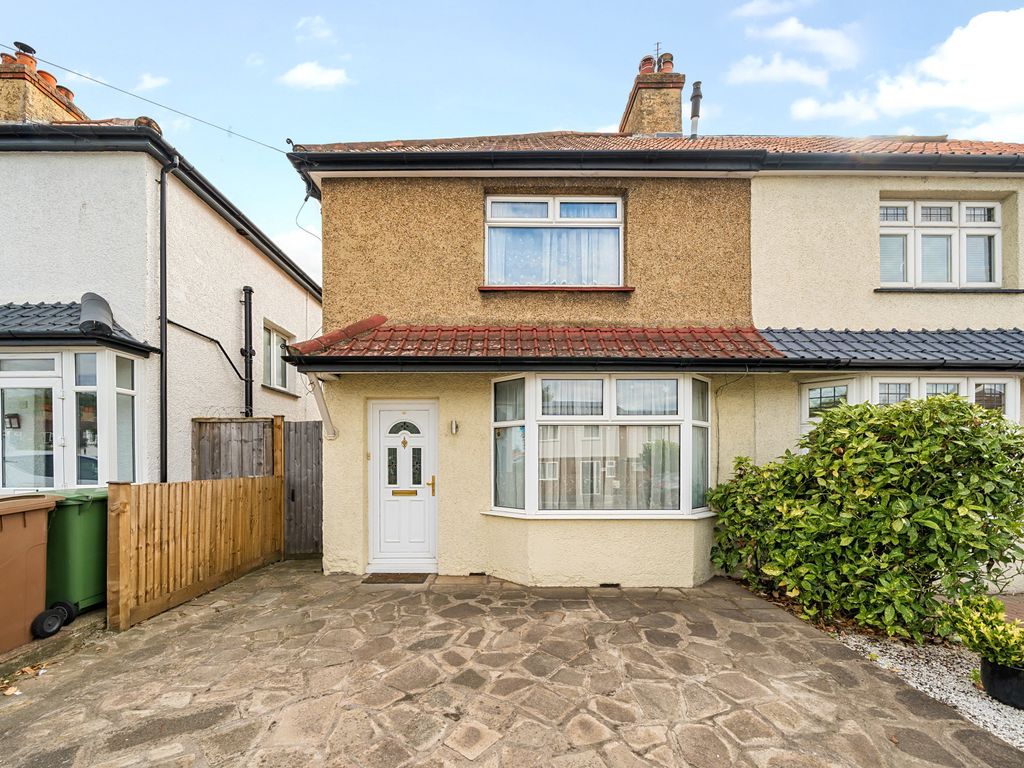3 bed semidetached house for sale in Gander Green Lane, Cheam, Sutton