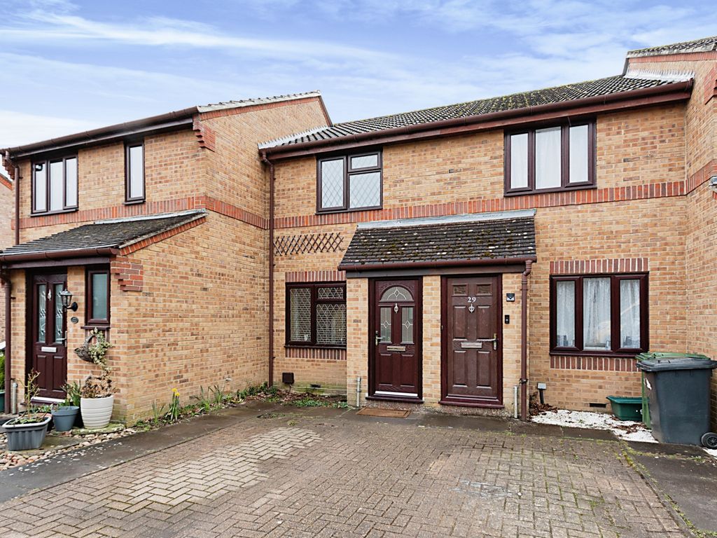 2 bed terraced house for sale in Southlands, Chineham, Basingstoke