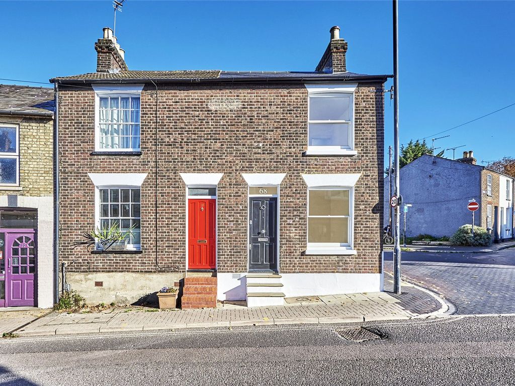 2 bed end terrace house for sale in Catherine Street, St. Albans