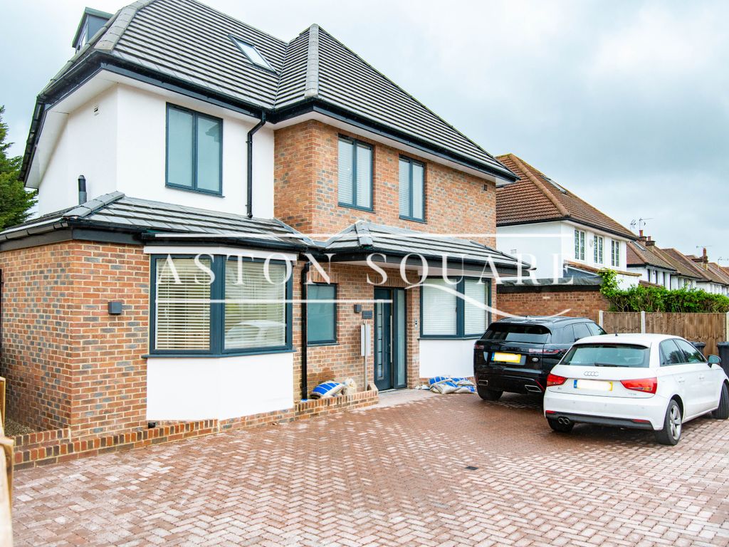 The Vale, London NW11  