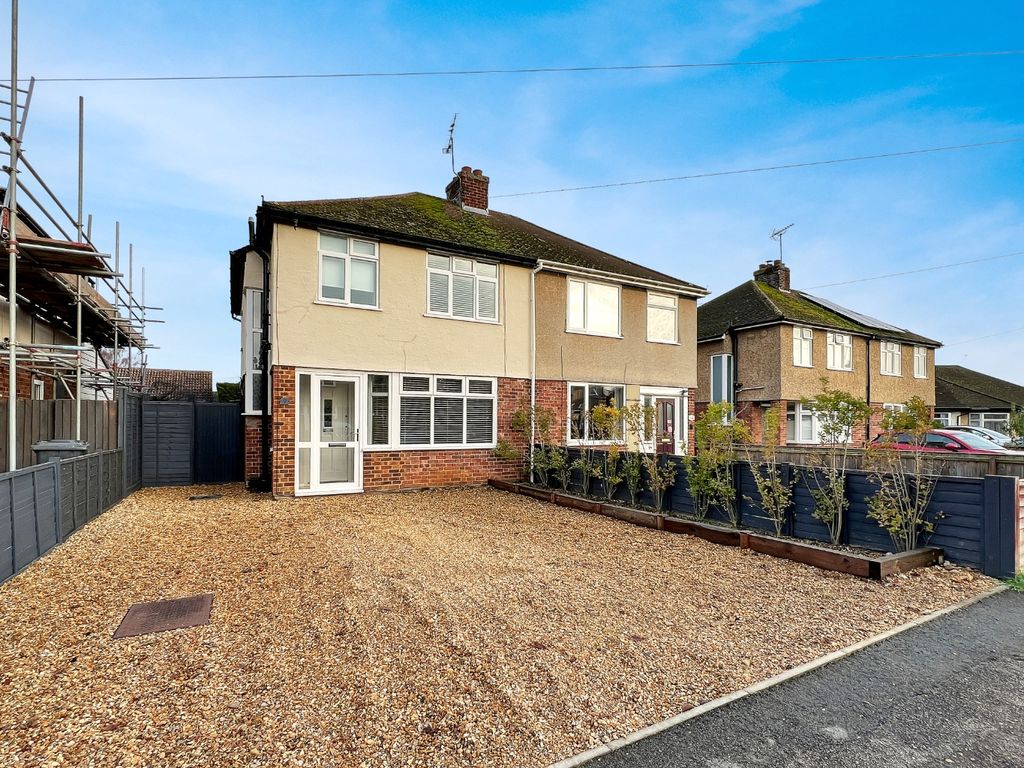 3 bed semidetached house for sale in The Limes, Sawston, Cambridge