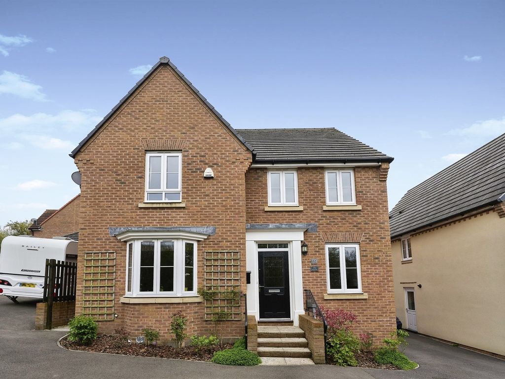 4 bed detached house for sale in Clayhill Drive, Yate, Bristol BS37