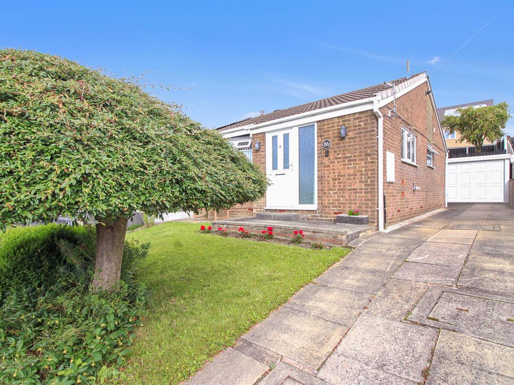 2 bed semidetached bungalow for sale in Sandgate Drive, Kippax, Leeds