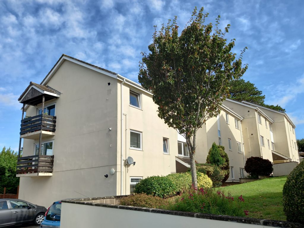 2 bed flat for sale in Quinta Close, Torquay TQ1, £135,000 Zoopla