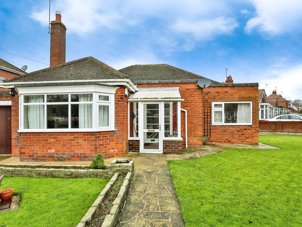 2 bed bungalow for sale in Queensgate, Bridlington, East Yorkshire YO16
