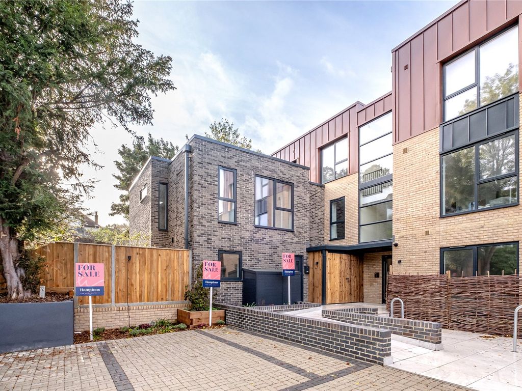New home, 3 bed semidetached house for sale in Rushden Close, London