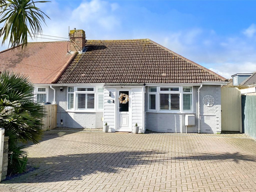 4 bed bungalow for sale in Clarence Avenue, Littlehampton, West Sussex