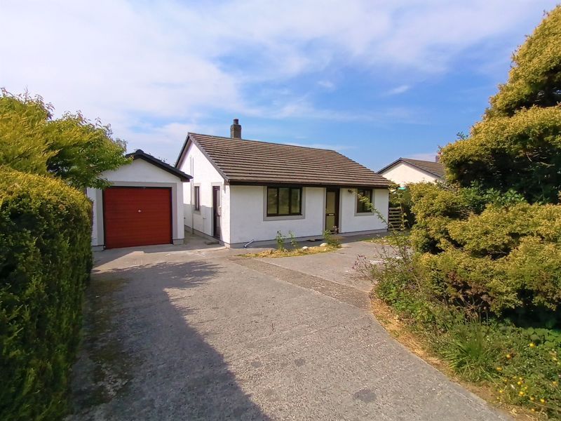 3 bed detached bungalow for sale in Tanglwst, Capel Iwan, Newcastle