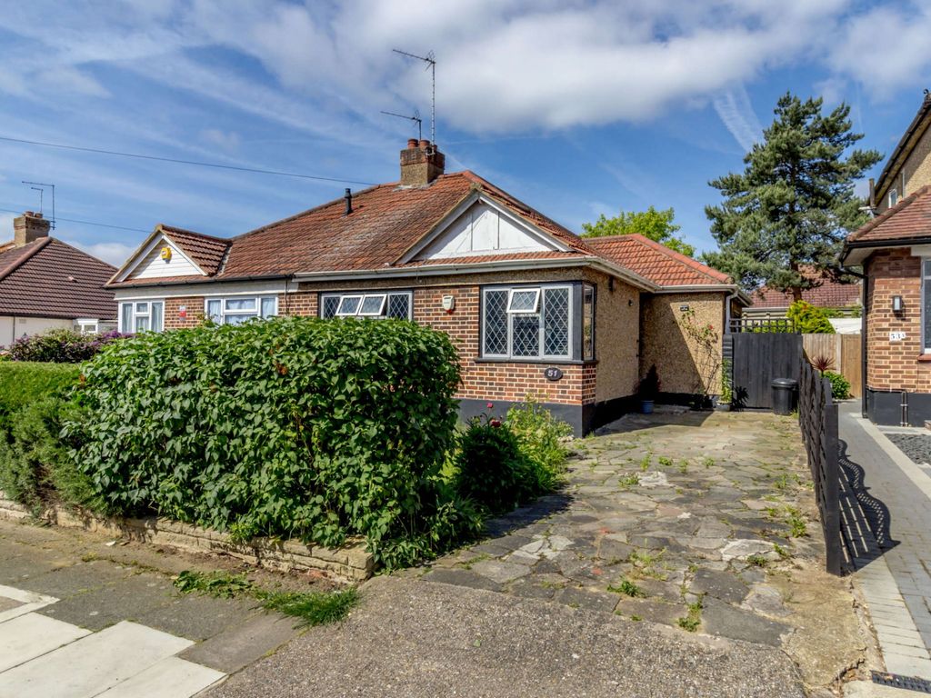 2 bed semidetached bungalow for sale in Alandale Drive, Pinner HA5