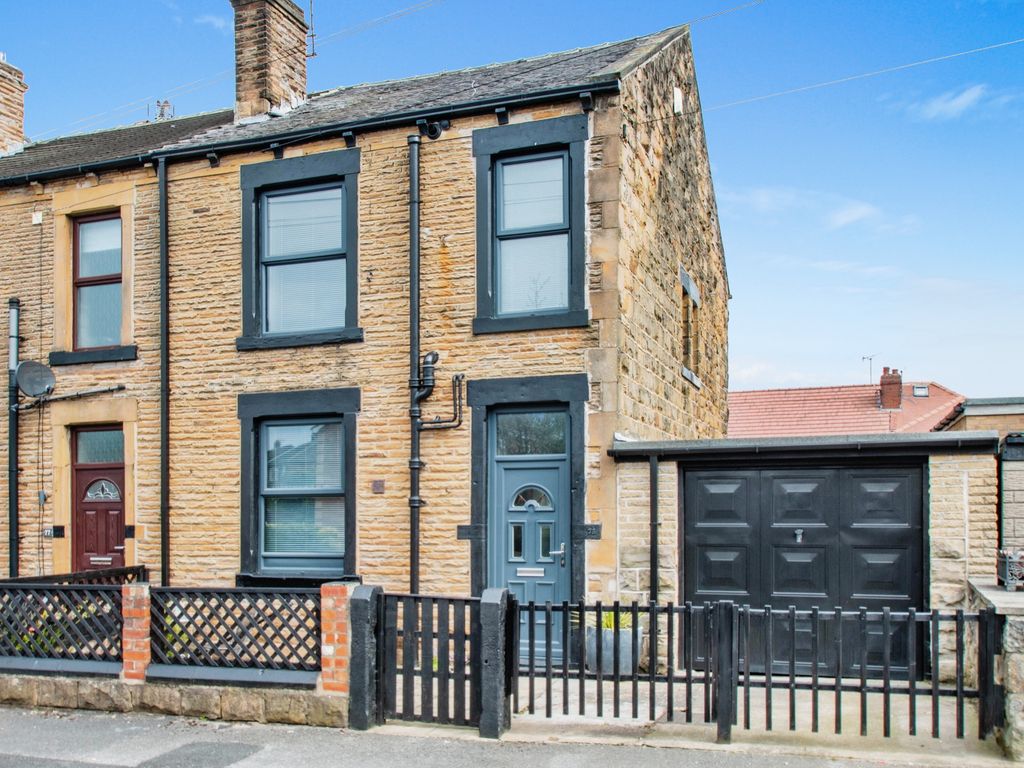 1 bed end terrace house for sale in Springfield Road, Morley, Leeds