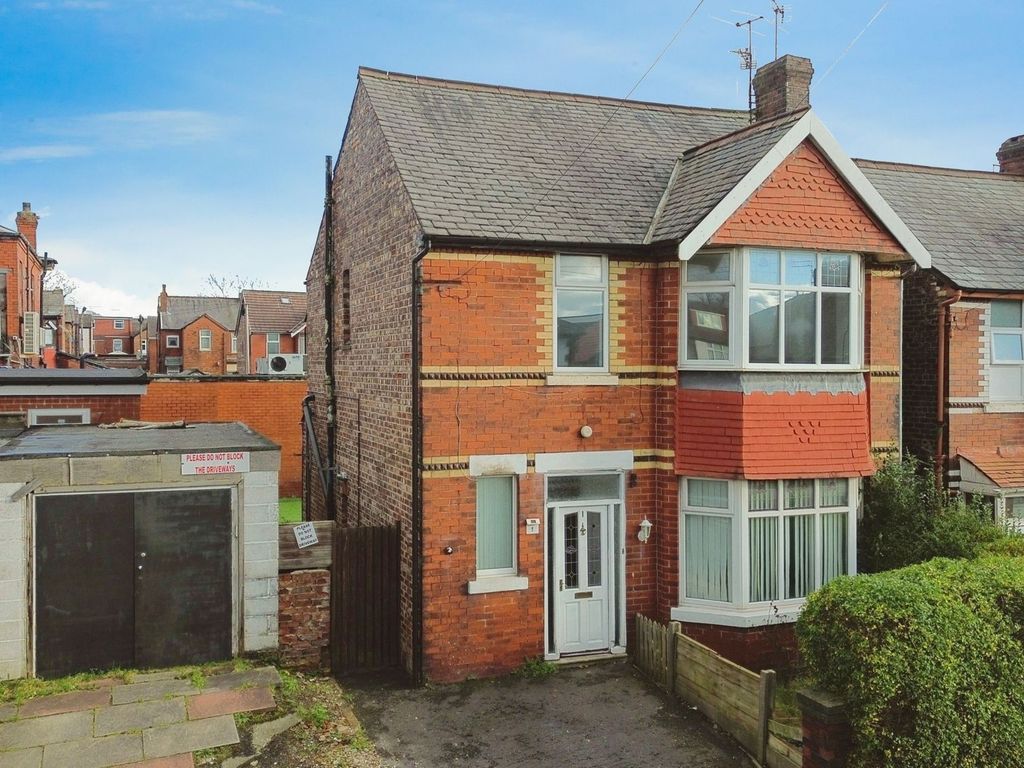4 bed detached house for sale in Mowbray Avenue, Prestwich M25, £440,000 Zoopla