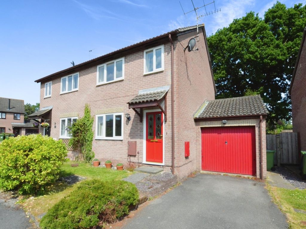 3 bed semidetached house for sale in 28 Angelica Gardens, Horton Heath