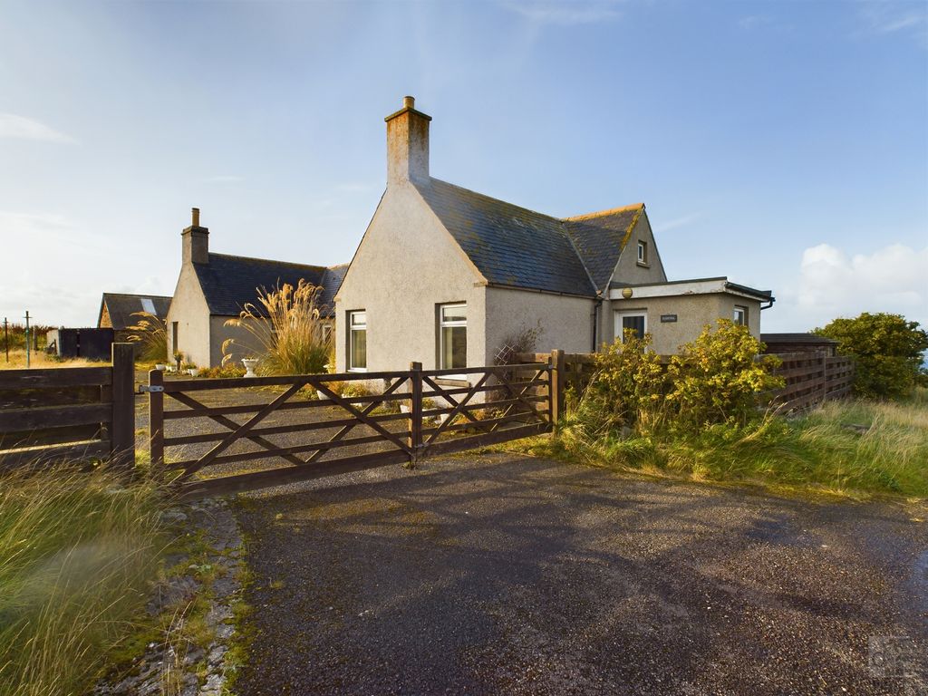 4 bed detached house for sale in Mey, Thurso KW14, £180,000 Zoopla