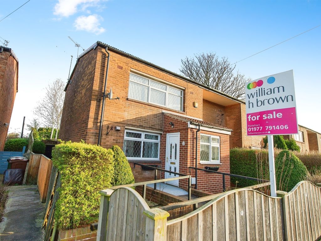 3 bed semidetached house for sale in Leatham Crescent, Featherstone