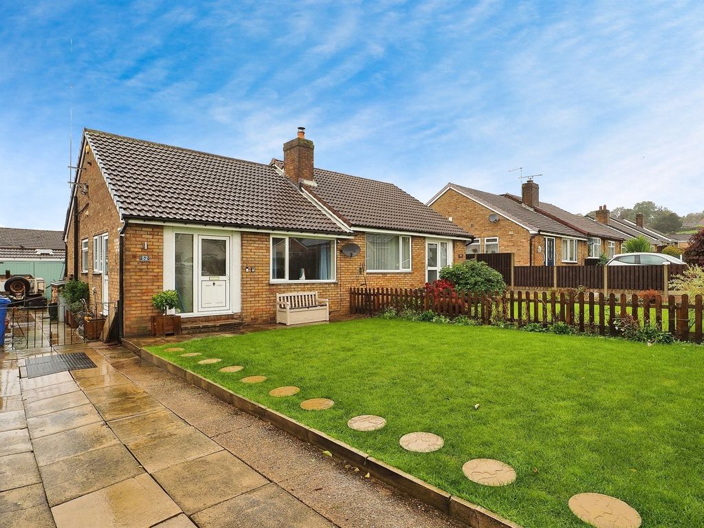 2 bed semidetached bungalow for sale in Crescent, Darfield
