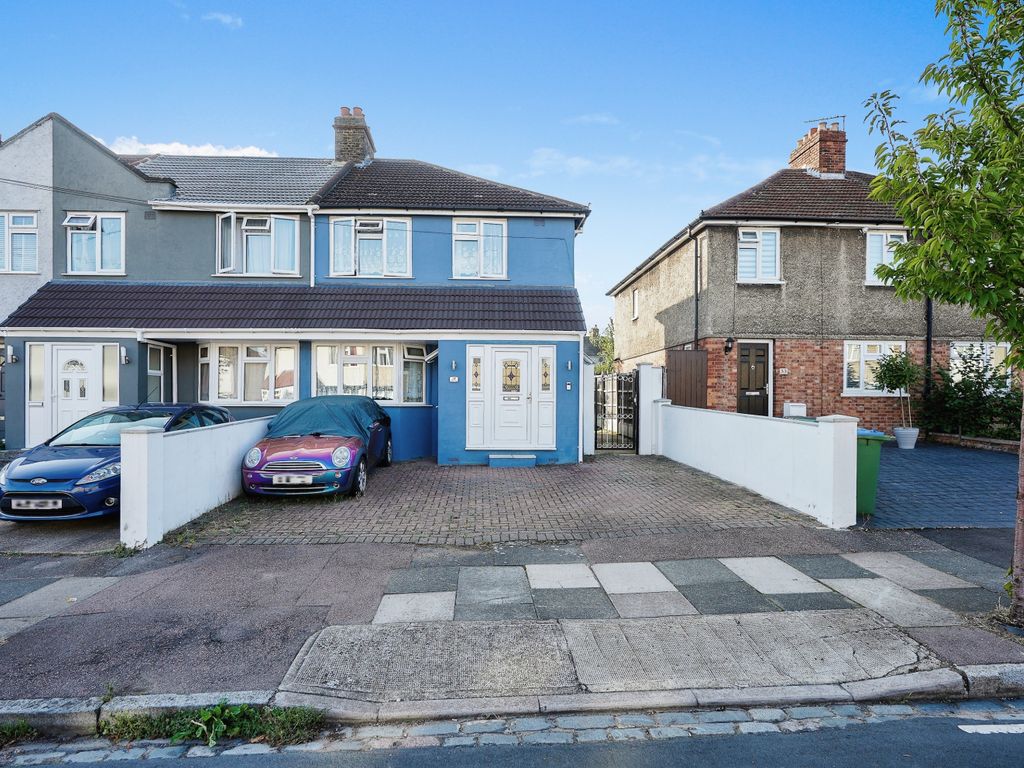 3 bed end terrace house for sale in Kenya Road, London SE7, £550,000