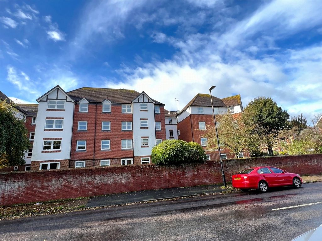 2 bed flat for sale in Granville Road, Lower Meads, Eastbourne, East