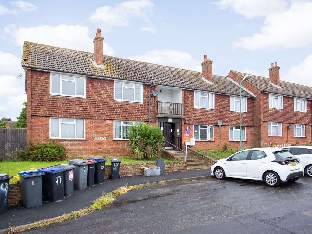2 bed flat for sale in River View, Sturry CT2, £190,000 Zoopla