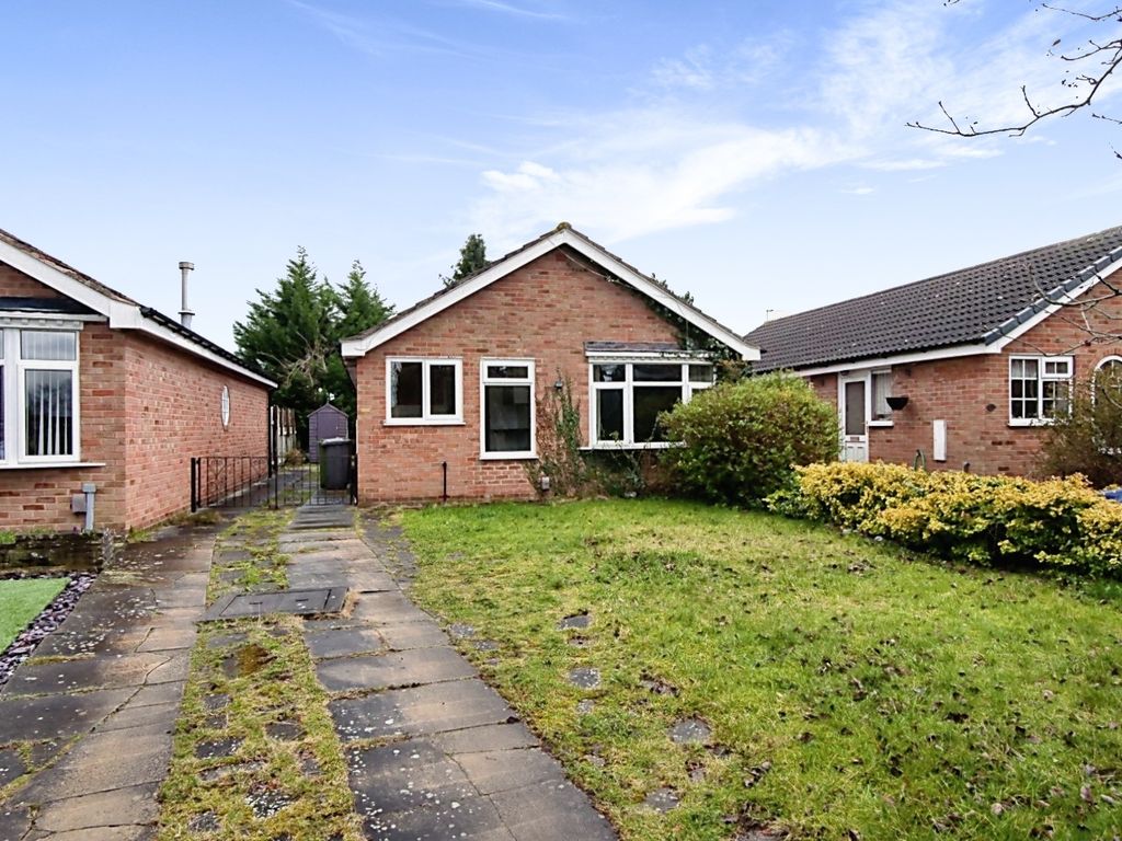 2 bed detached bungalow for sale in Orrin Close, Woodthorpe, York YO24