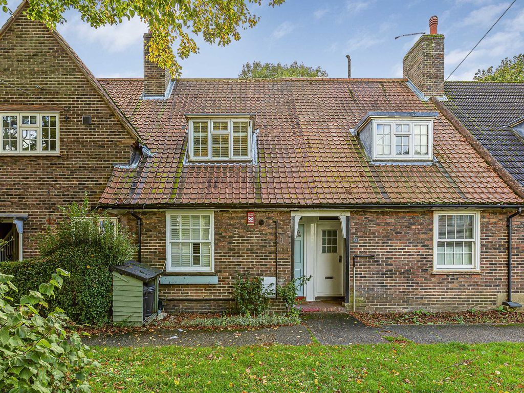 3 bed property for sale in Huntingfield Road, London SW15, £698,500