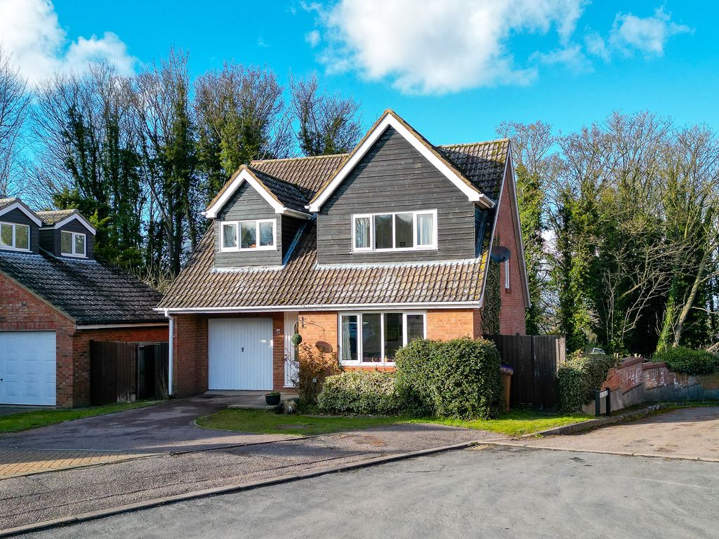 5 bed detached house for sale in Echo Hill, Royston SG8 Zoopla