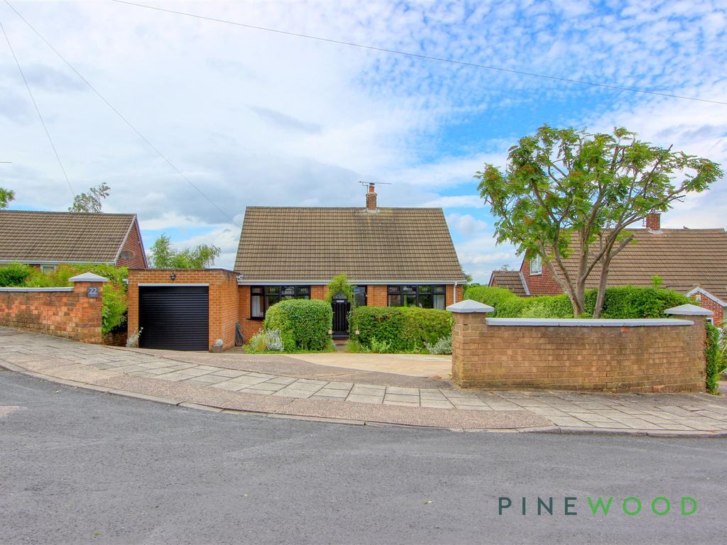 3 bed detached bungalow for sale in Oundle Drive, Mansfield NG19, £