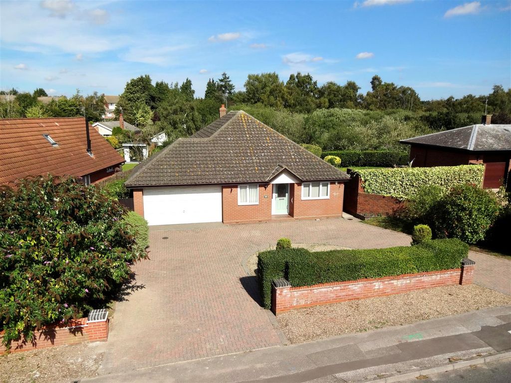 3 bed detached bungalow for sale in Bucklesham Road, Purdis Farm