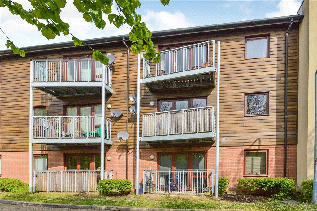 1 bed flat for sale in Staverton Grove, Broughton, Milton Keynes MK10