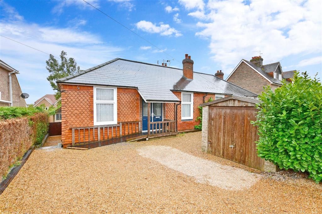 3 bed semidetached bungalow for sale in Hartley Road, Cranbrook, Kent