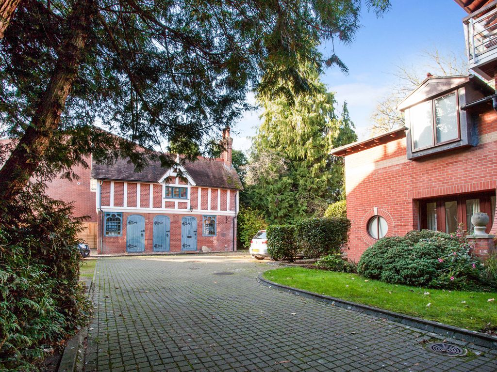 1 bed detached house for sale in St. Court, Cavendish Avenue